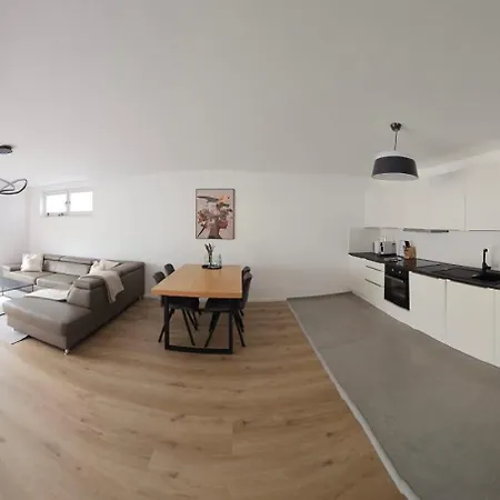 Moderne Am Rhein * Koblenz (Rhineland-Palatinate)